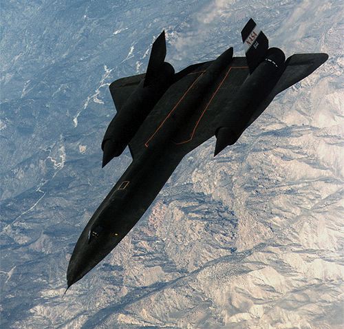 Les trésors de l'Aéronautique SR-71_BlackBird