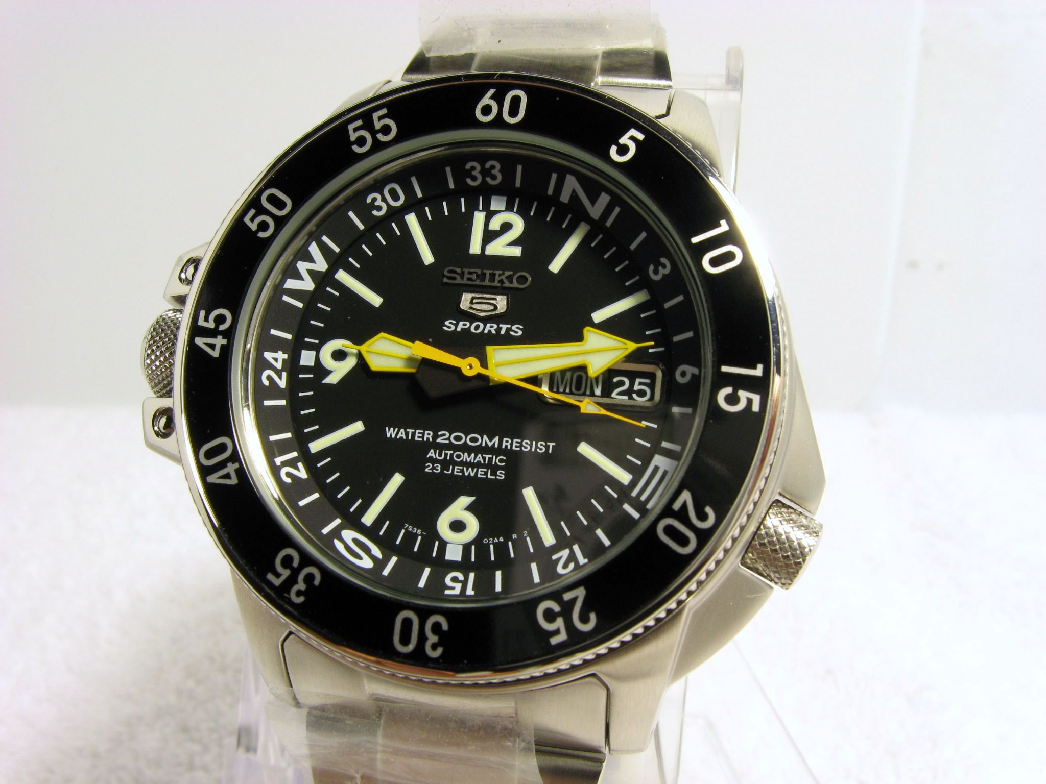 SEIKO 5 SPORTS SKZ211K / Picture 004.jpg 